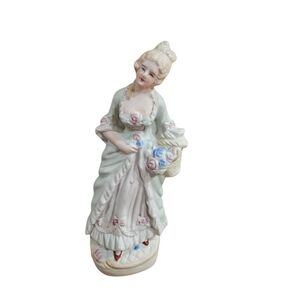 Vintage Occupied Japan Porcelain Lady With Flowers